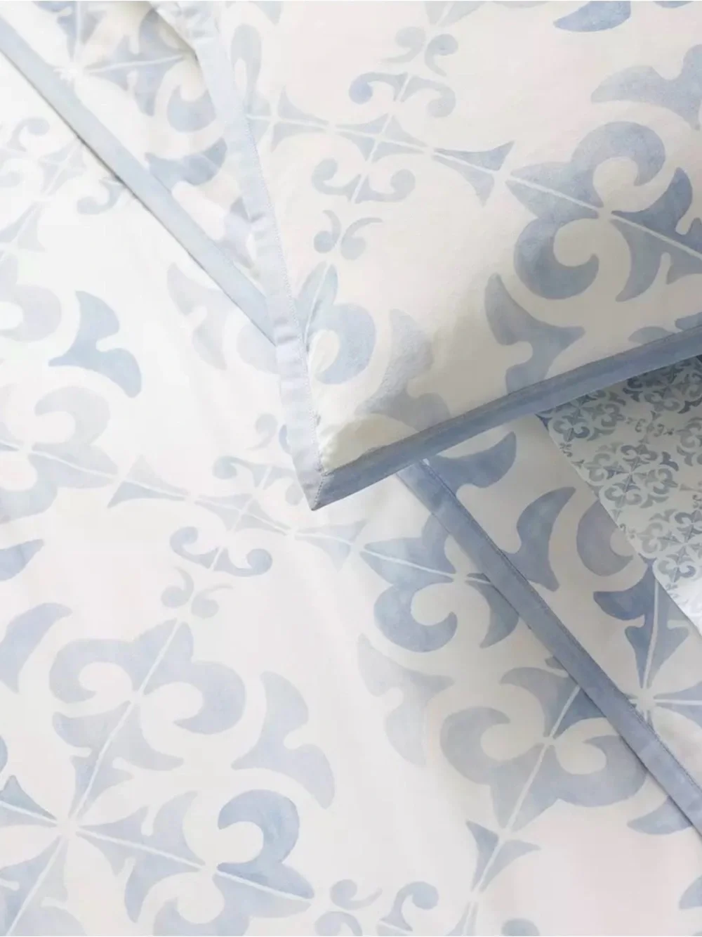 Serena & Lily Wentworth Percale Duvet Cover in Light Blue and White